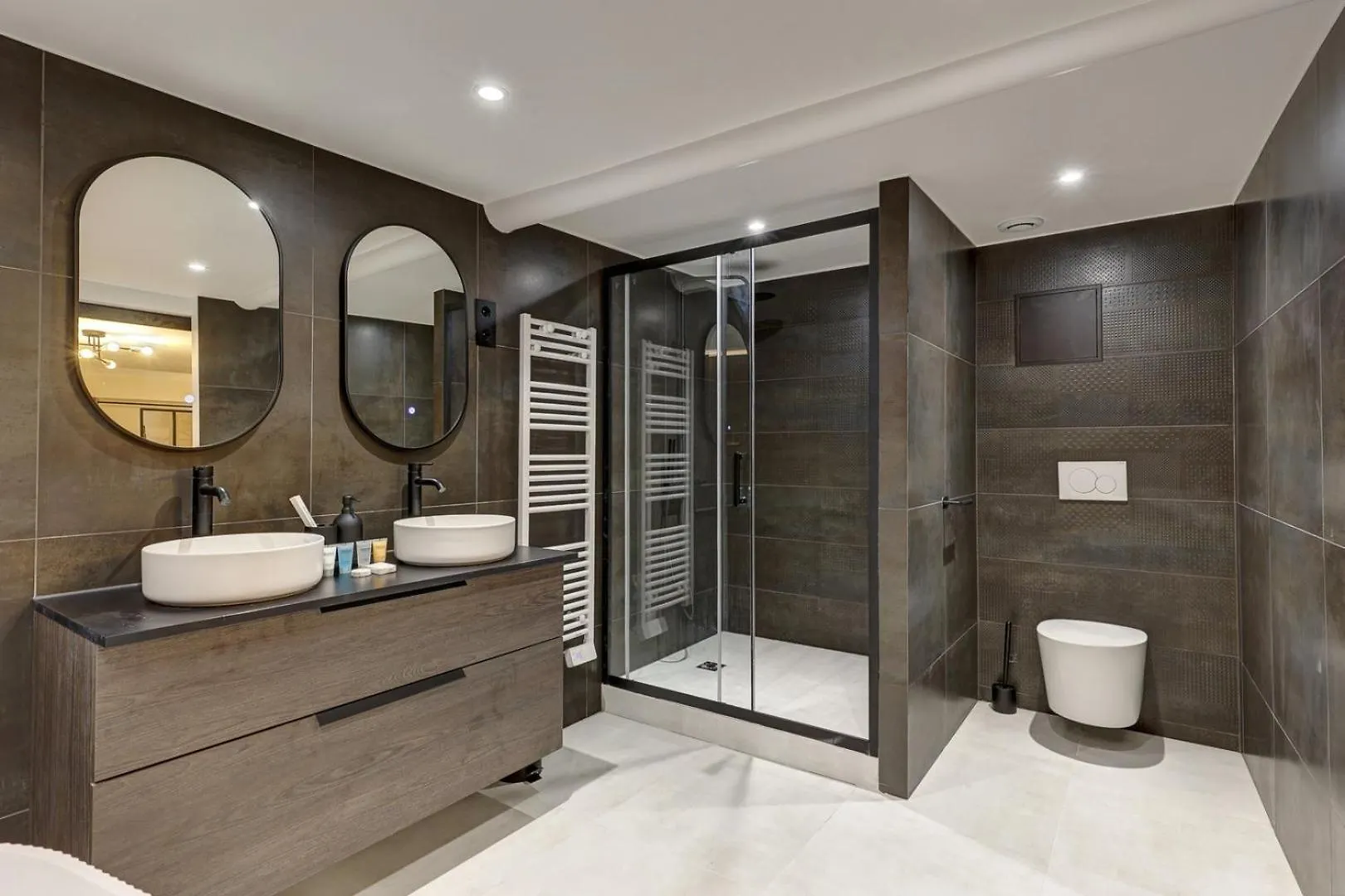 Bluestay 242 - Superb Apartment In Paris France