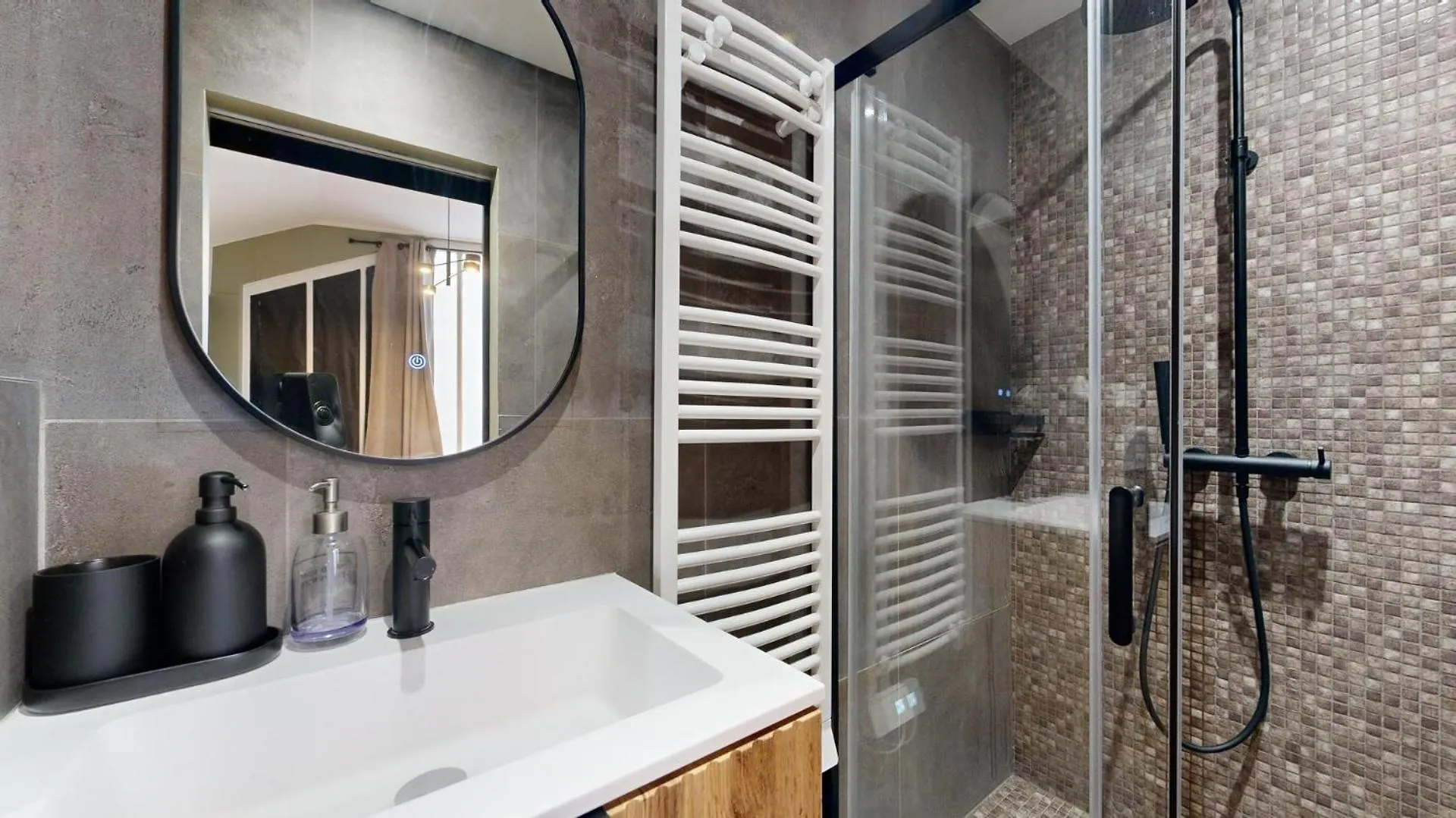 Bluestay 242 - Superb Apartment In Paris France